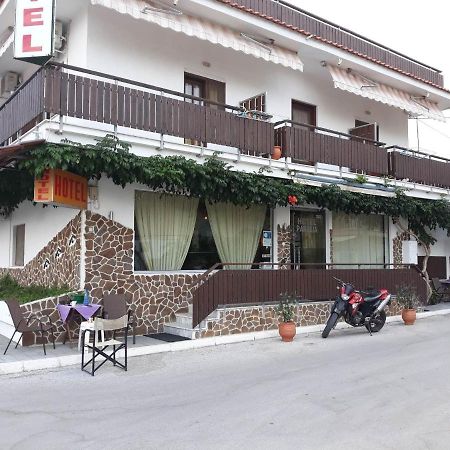Hotel Paralia Nea Karvali Bagian luar foto