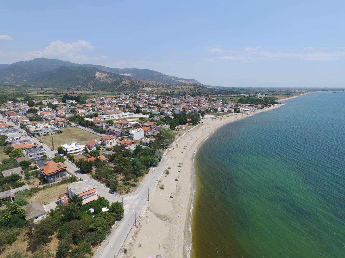 Hotel Paralia Nea Karvali Bagian luar foto
