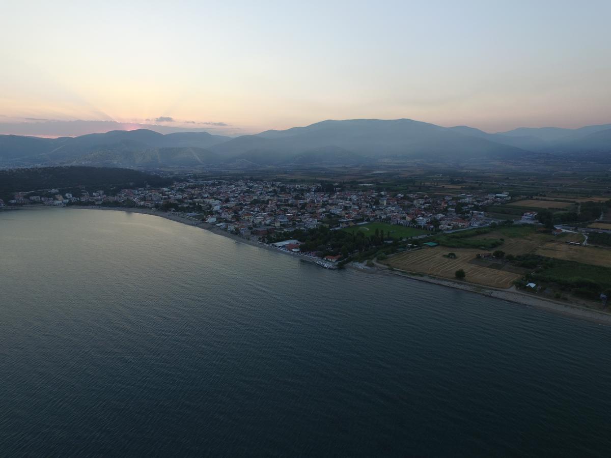 Hotel Paralia Nea Karvali Bagian luar foto