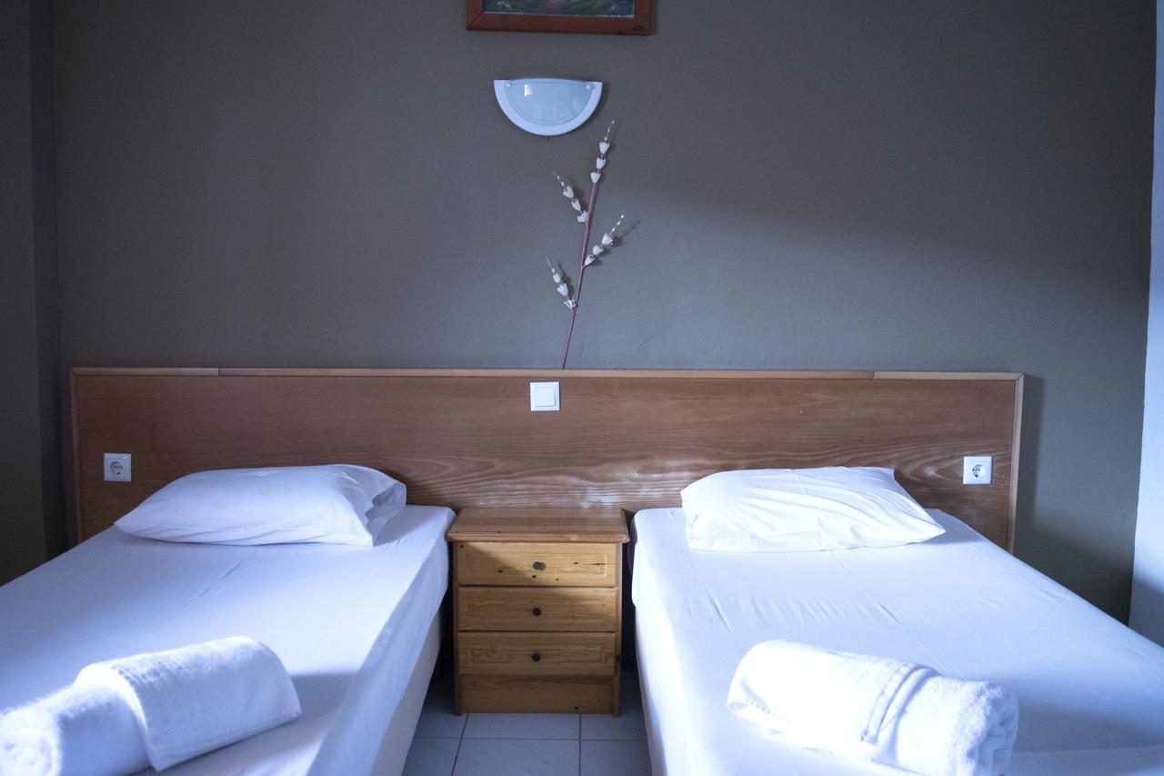Hotel Paralia Nea Karvali Bagian luar foto