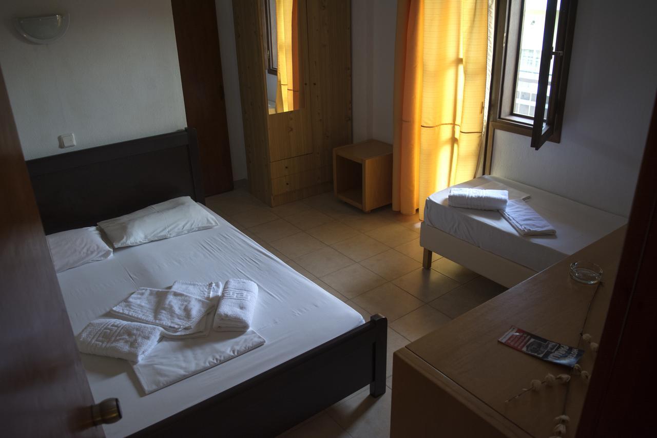 Hotel Paralia Nea Karvali Bagian luar foto