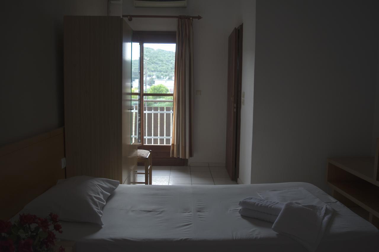 Hotel Paralia Nea Karvali Bagian luar foto