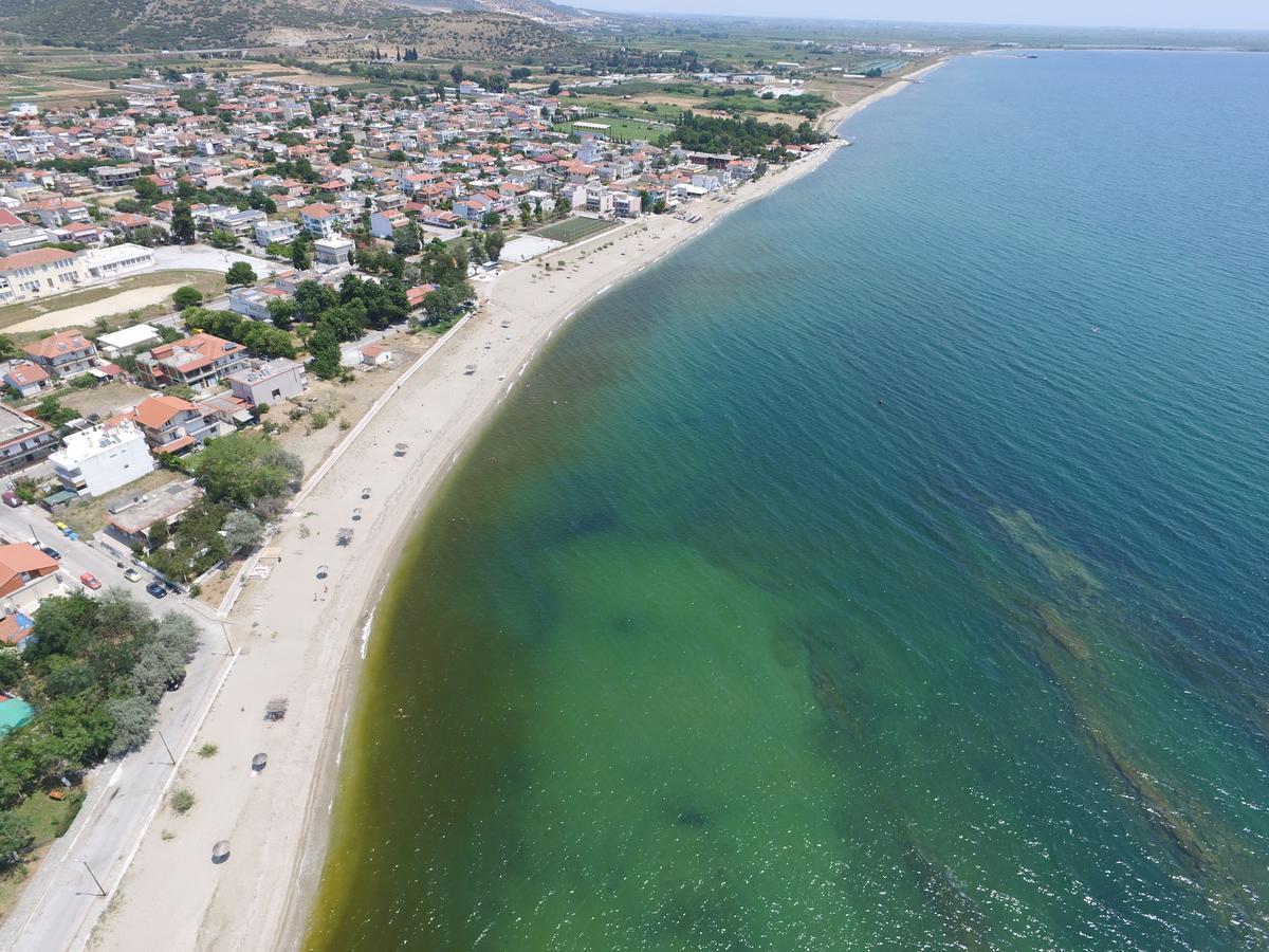 Hotel Paralia Nea Karvali Bagian luar foto