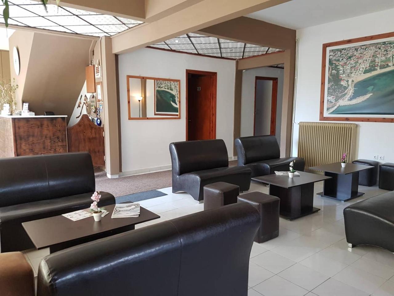 Hotel Paralia Nea Karvali Bagian luar foto