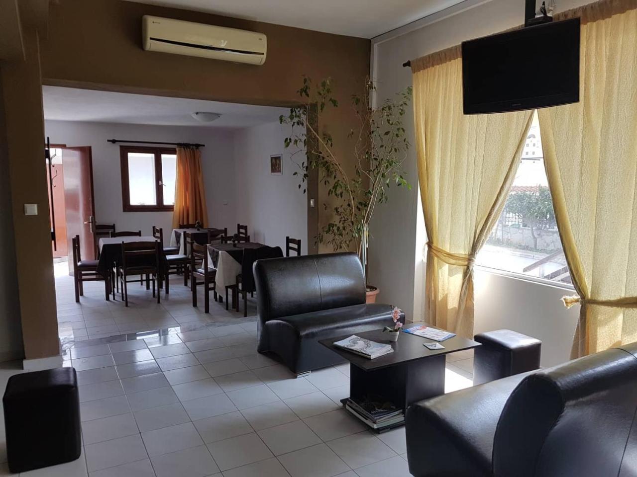 Hotel Paralia Nea Karvali Bagian luar foto